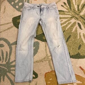 Levi’s the Original Jeans. Light Blue women’s Straightleg 424 Jeans.